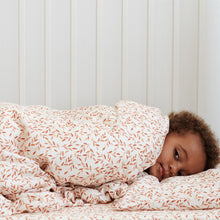 Load image into Gallery viewer, Cam Cam Copenhagen Baby Bedding 70x100cm - GOTS Caramel Leaves
