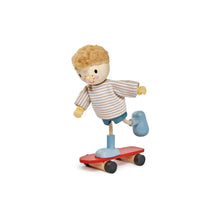 Load image into Gallery viewer, Wooden Tender Leaf Edward And His Skateboard

